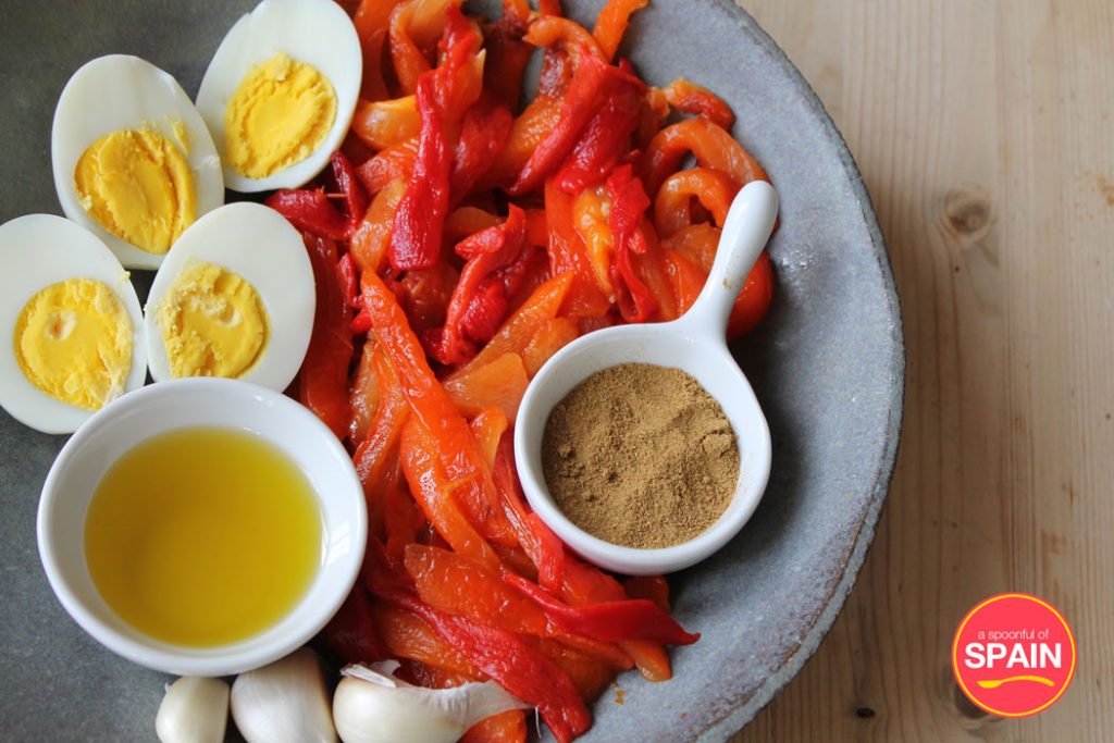 Red pepper salad ingredients